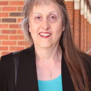 Laura Letellier headshot